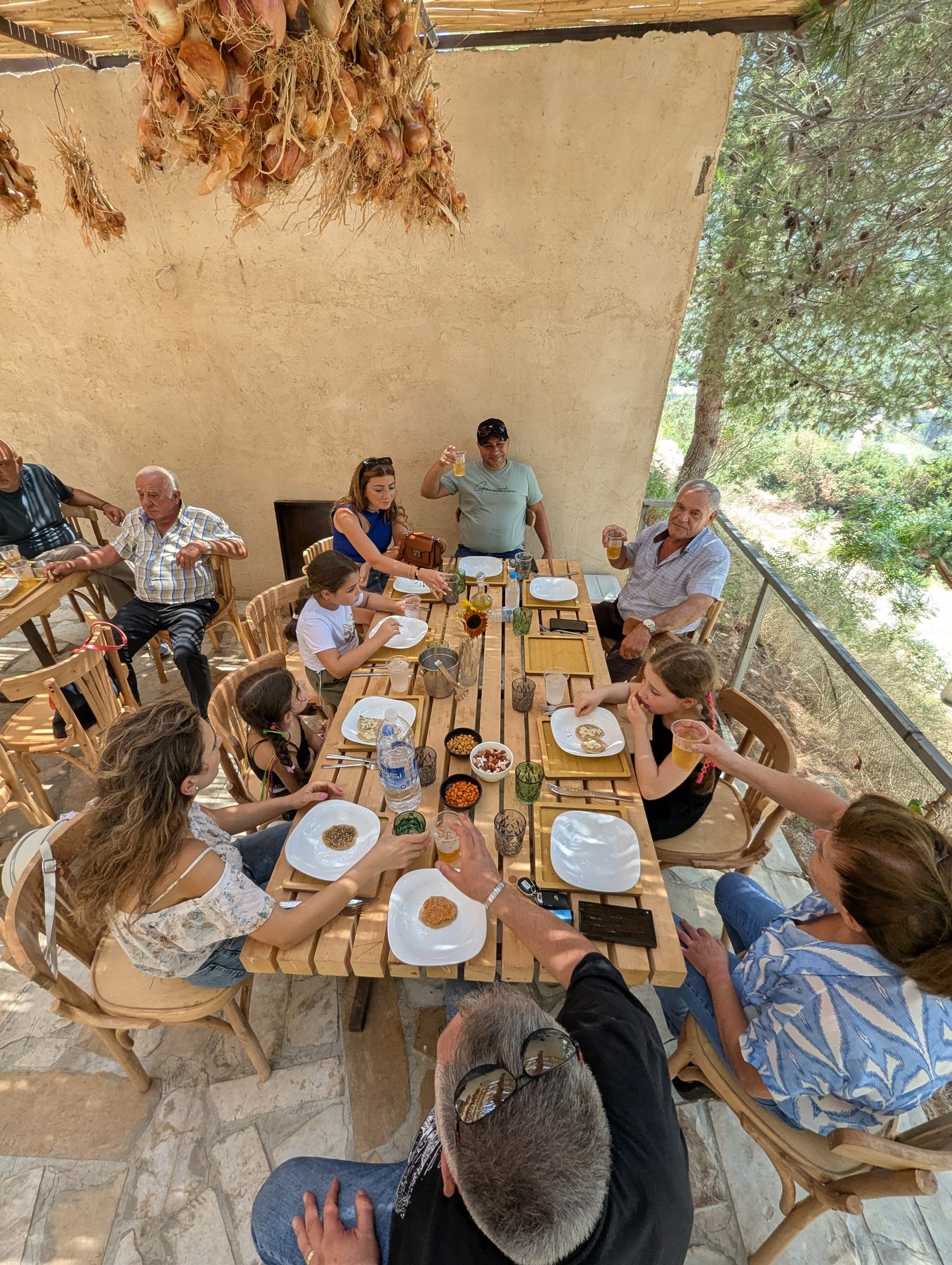 A shared farm table at Sannour